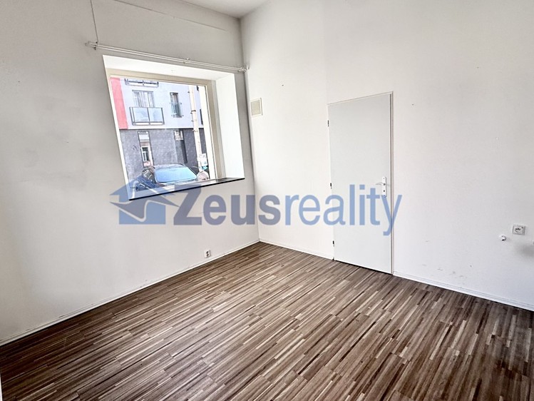 Pronájem obchodního prostoru 16 m² - foto 4