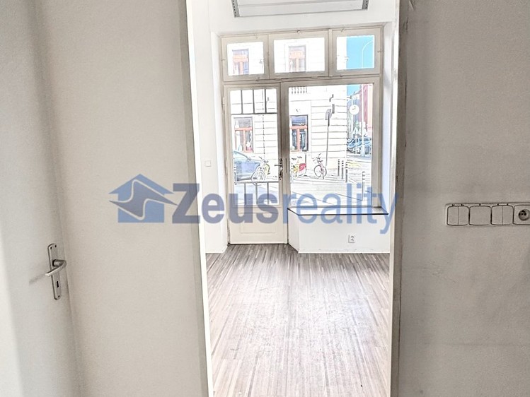Pronájem obchodního prostoru 16 m² - foto 7
