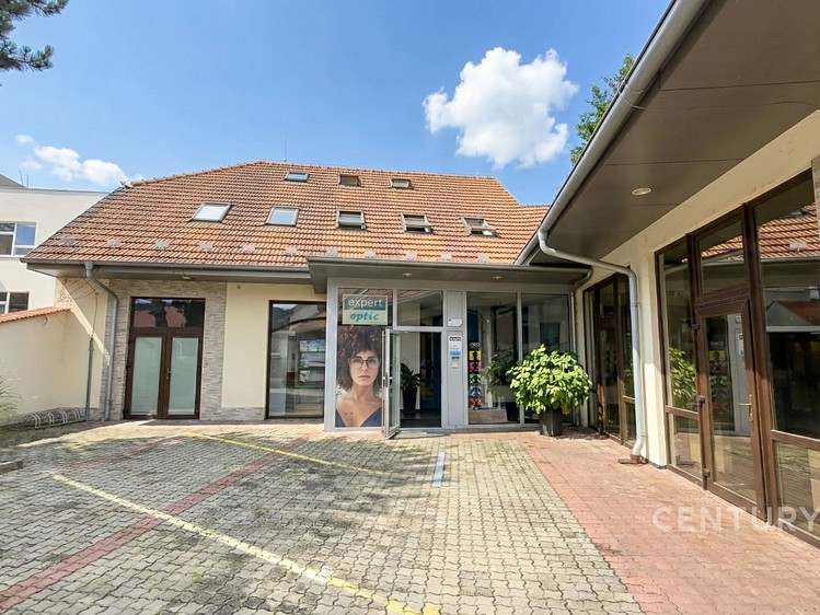 Prodej komerční nemovitosti 758 m² - foto 1