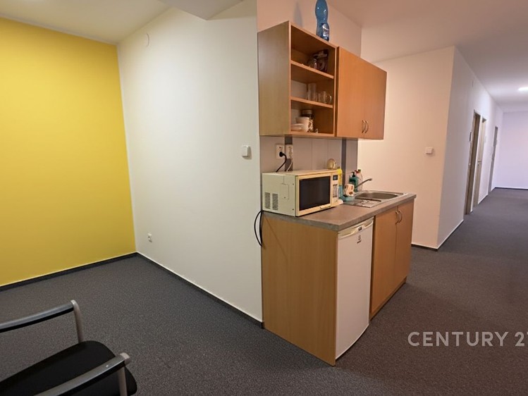 Prodej komerční nemovitosti 758 m² - foto 7