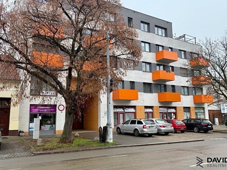 Prodej obchodního prostoru 78 m² - foto 1