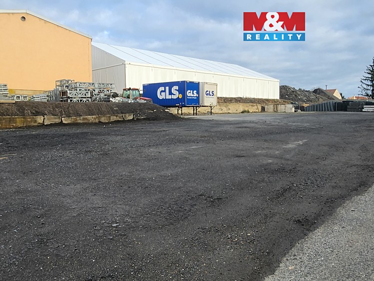 Pronájem pozemku 1 300 m² - foto 1