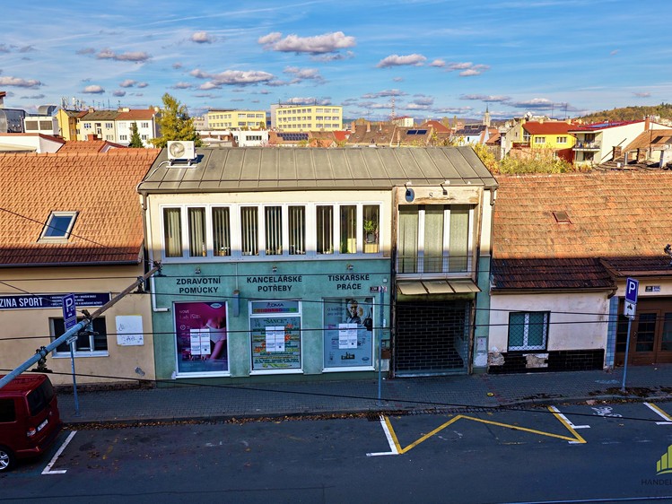 Prodej obchodního prostoru 400 m² - foto 1
