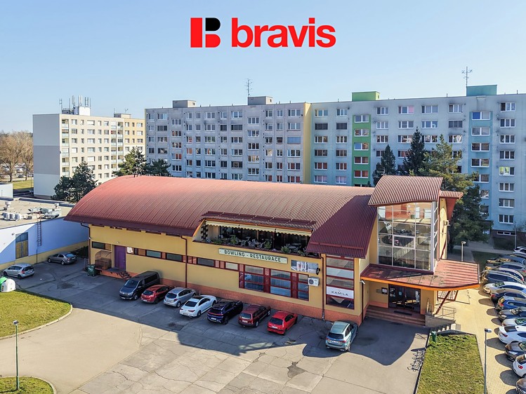 Prodej restaurace 2 000 m² - foto 1
