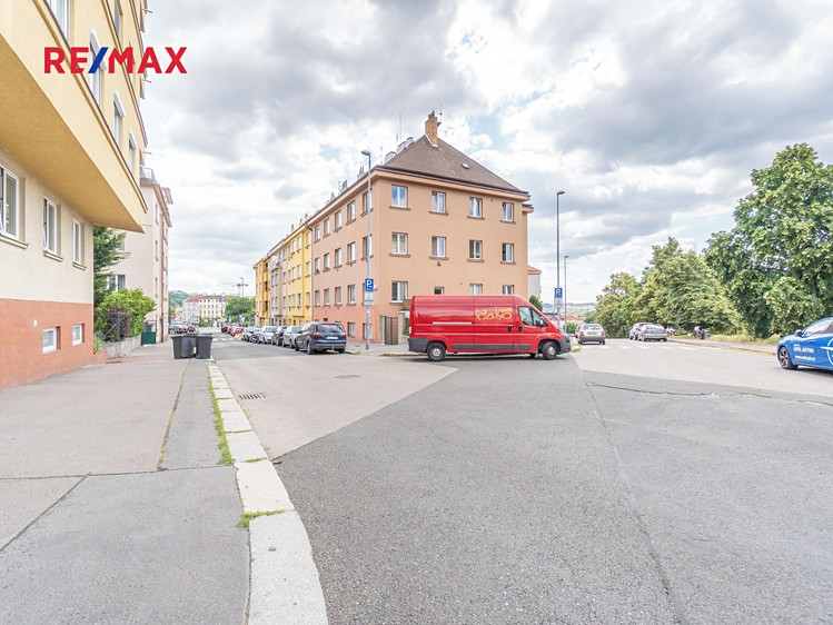 Prodej garážového stání 12 m² - foto 7