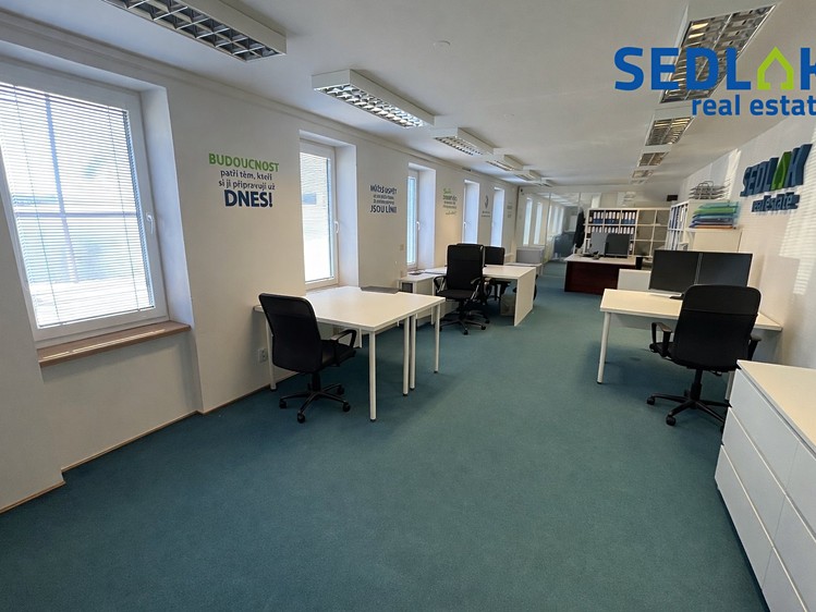 Prodej kanceláře 72 m² - foto 2