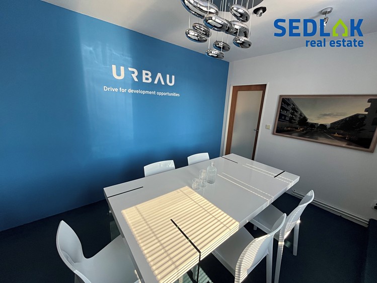 Prodej kanceláře 72 m² - foto 1