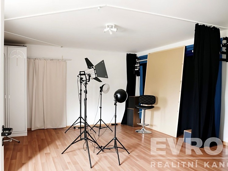 Prodej komerční nemovitosti 463 m² - foto 8