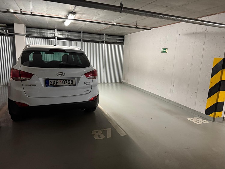 Prodej garážového stání 2 m² - foto 4