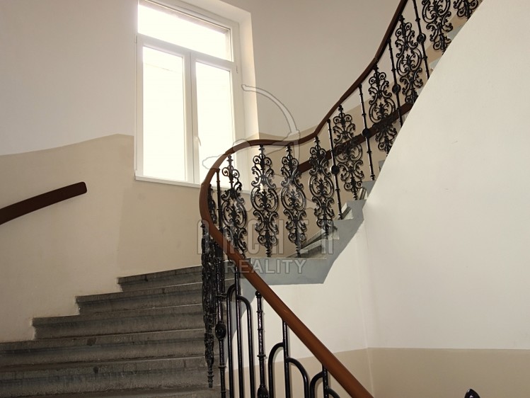 Prodej činžovního domu 1 271 m² - foto 2