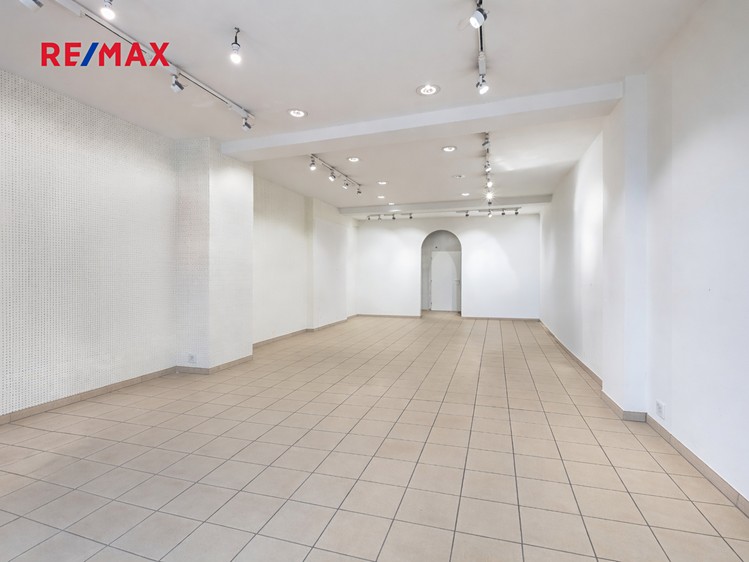 Prodej obchodního prostoru 82 m² - foto 4