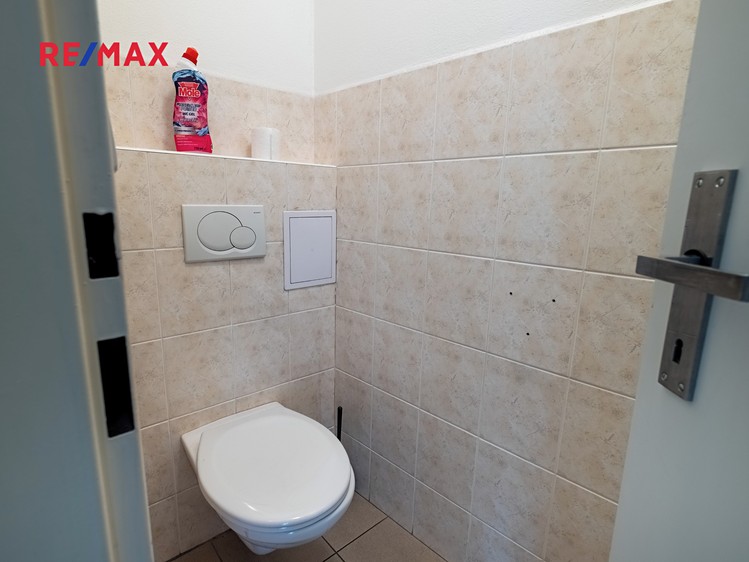 Prodej obchodního prostoru 82 m² - foto 8