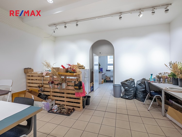 Prodej obchodního prostoru 82 m² - foto 5