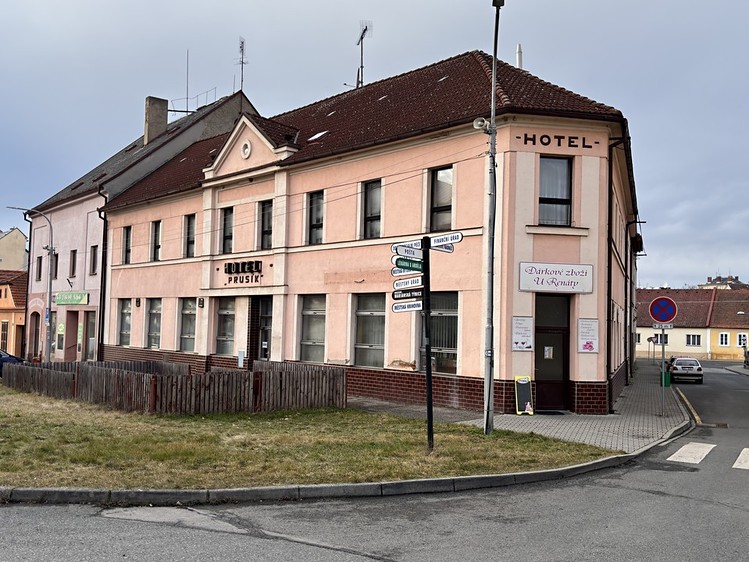 Prodej komerční nemovitosti 600 m² - foto 2