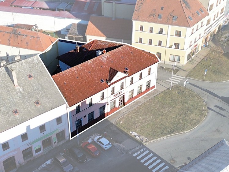 Prodej komerční nemovitosti 600 m² - foto 5