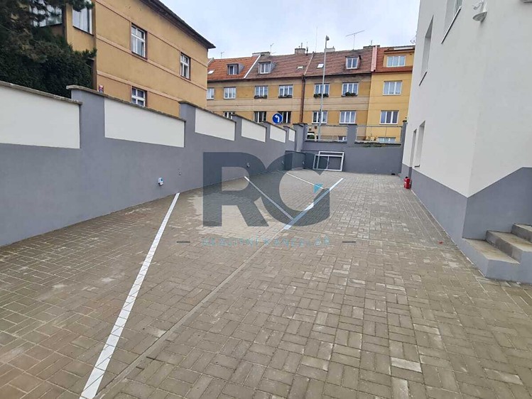Prodej garážového stání 20 m² - foto 4