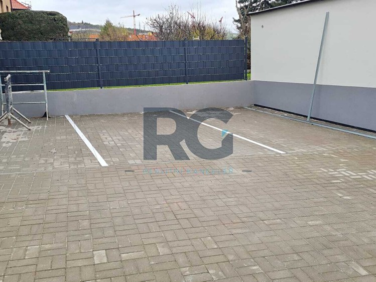 Prodej garážového stání 20 m² - foto 2