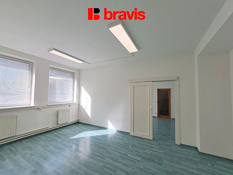 Pronájem kanceláře 40 m² - foto 4