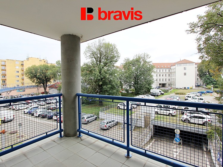 Pronájem kanceláře 84 m² - foto 2