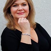 Simona Fastová