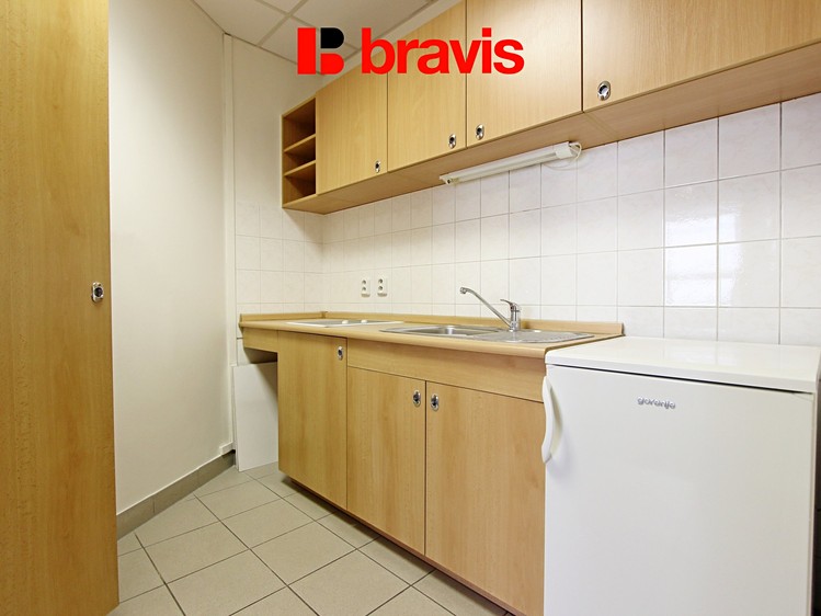 Pronájem kanceláře 84 m² - foto 6