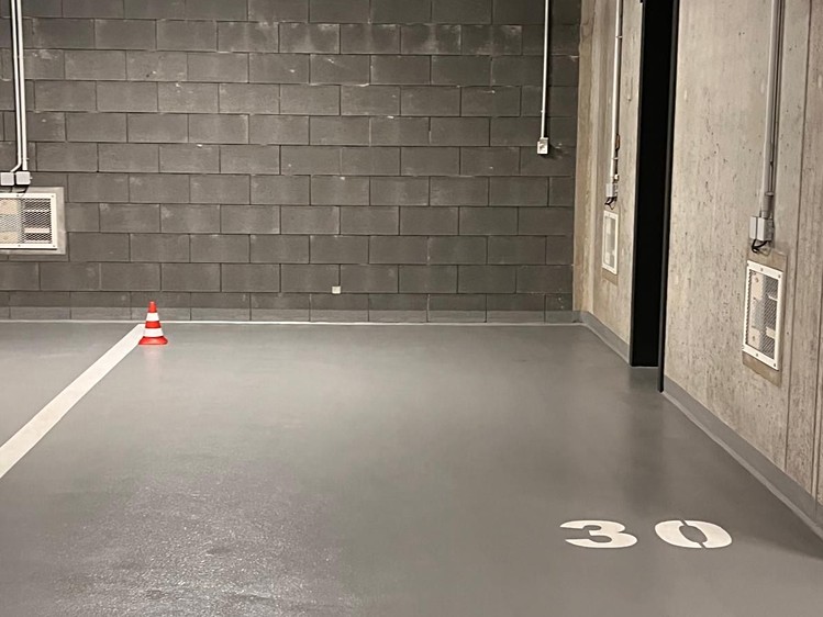 Pronájem garážového stání 15 m² - foto 3