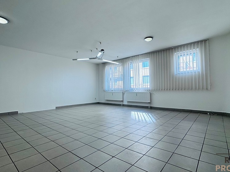 Pronájem kanceláře 52 m² - foto 3