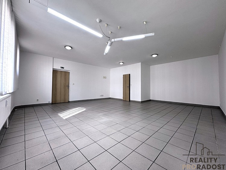 Pronájem kanceláře 52 m² - foto 4