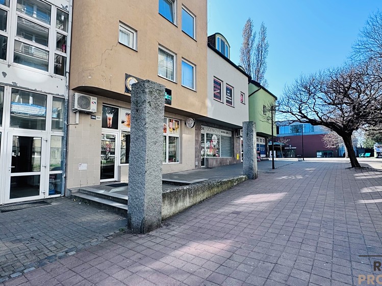 Pronájem kanceláře 52 m² - foto 1