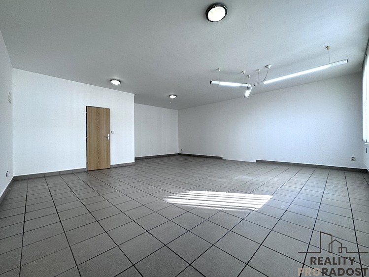 Pronájem kanceláře 52 m² - foto 5