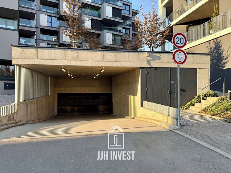 Pronájem garážového stání 15 m² - foto 4