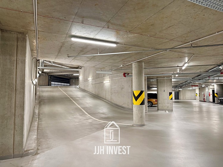 Pronájem garážového stání 15 m² - foto 5