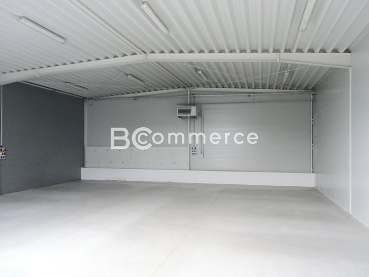 Pronájem skladového prostoru 500 m² - foto 1