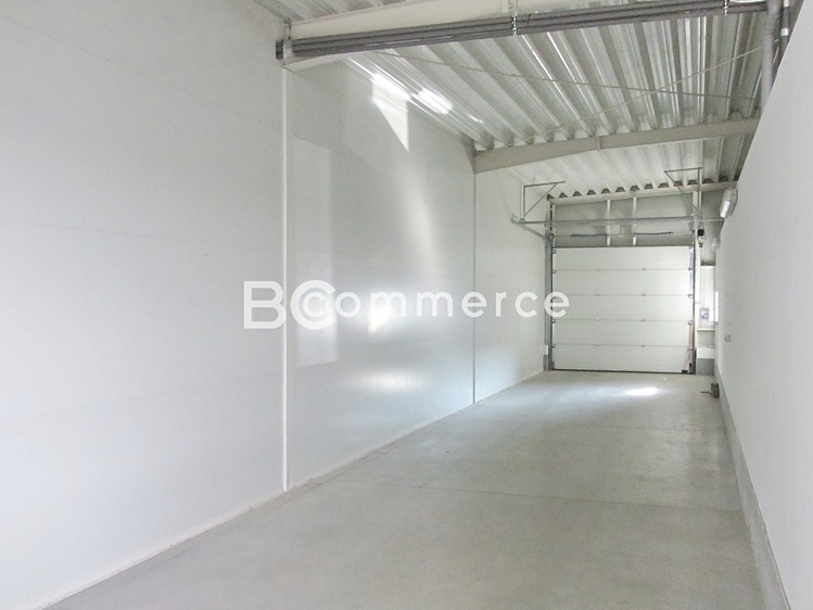 Pronájem skladového prostoru 500 m² - foto 2