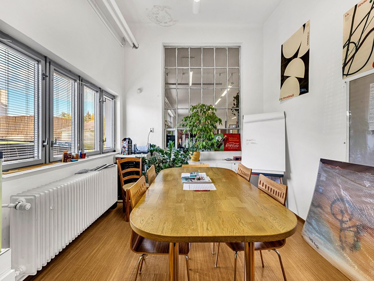 Pronájem skladového prostoru 1 800 m² - foto 6