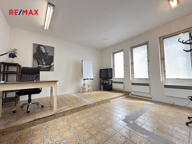 Pronájem obchodního prostoru 145 m² - foto 5