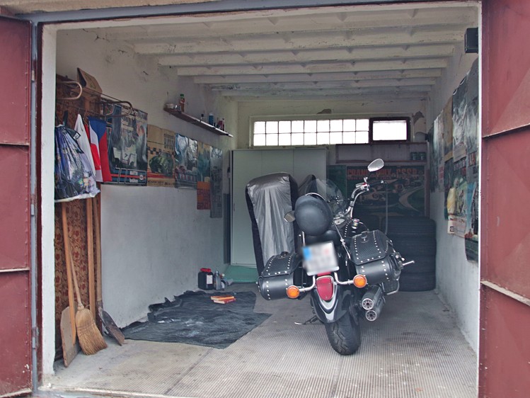 Prodej garáže 20 m² - foto 1