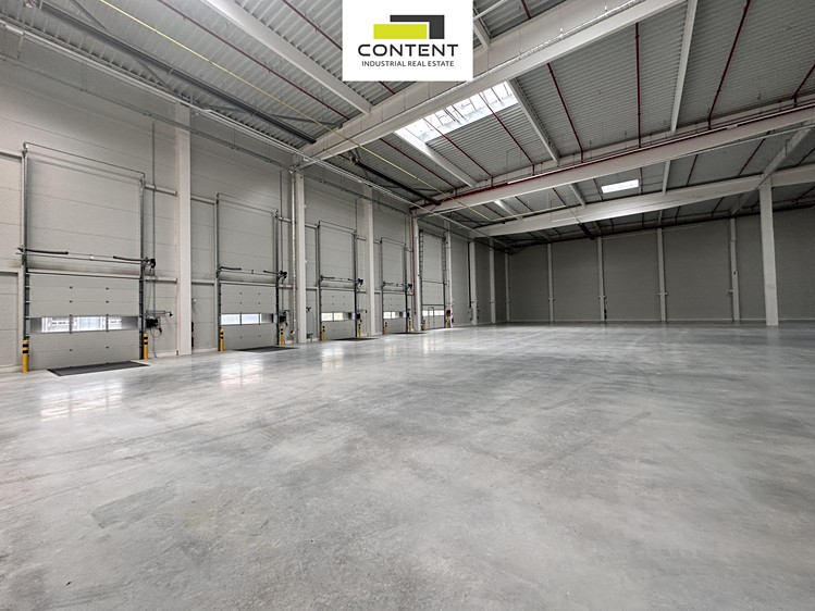 Pronájem skladového prostoru 4 398 m² - foto 1