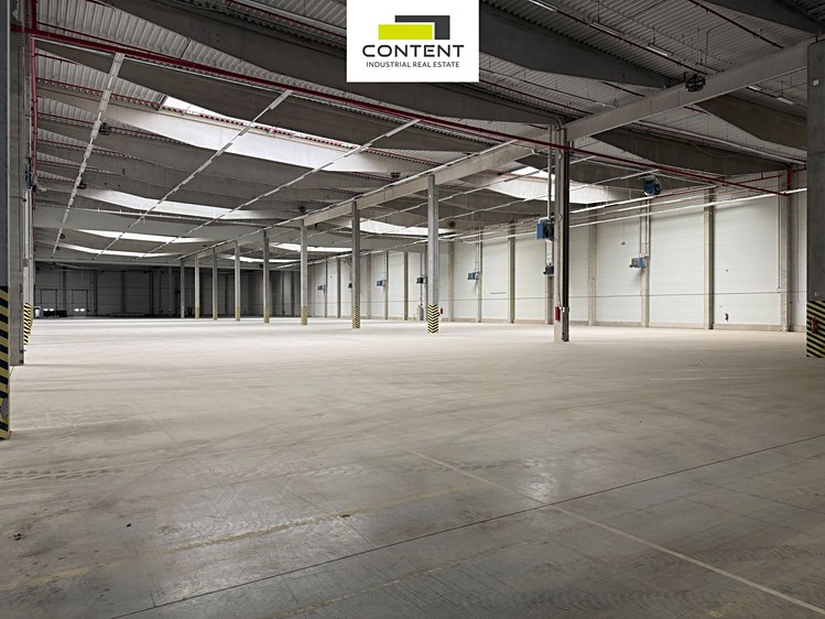Pronájem skladového prostoru 2 377 m² - foto 1