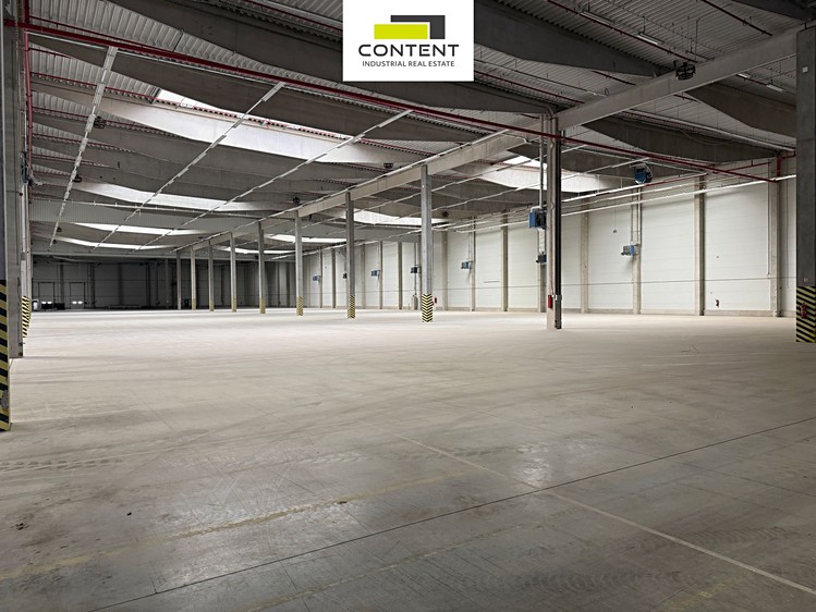 Pronájem výrobní haly, prostoru 6 928 m² - foto 1