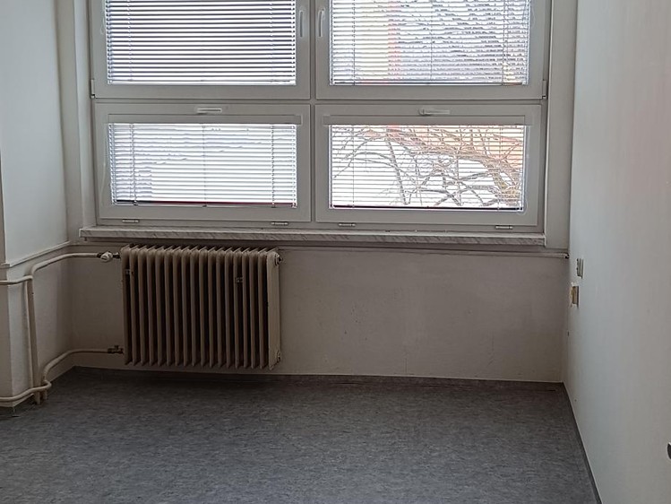 Pronájem kanceláře 13 m² - foto 4