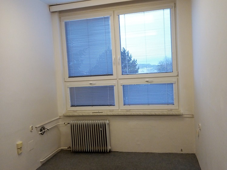 Pronájem kanceláře 13 m² - foto 1