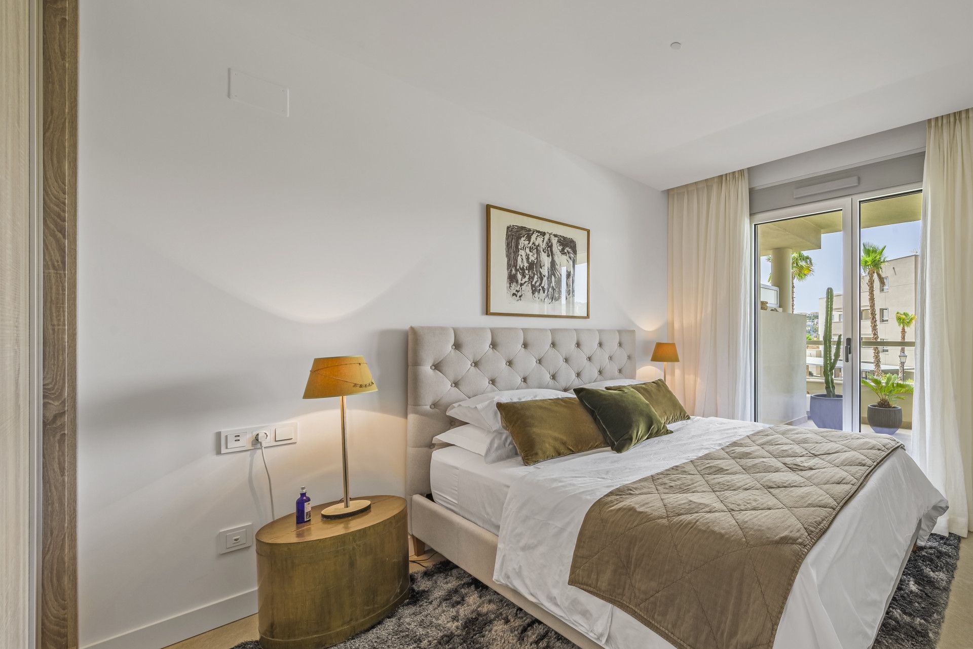 Este elegante apartamento de dos dormitorios se encuentra en el prestigioso La Cala Golf Resort, en Mijas Costa, Málaga. - foto 5
