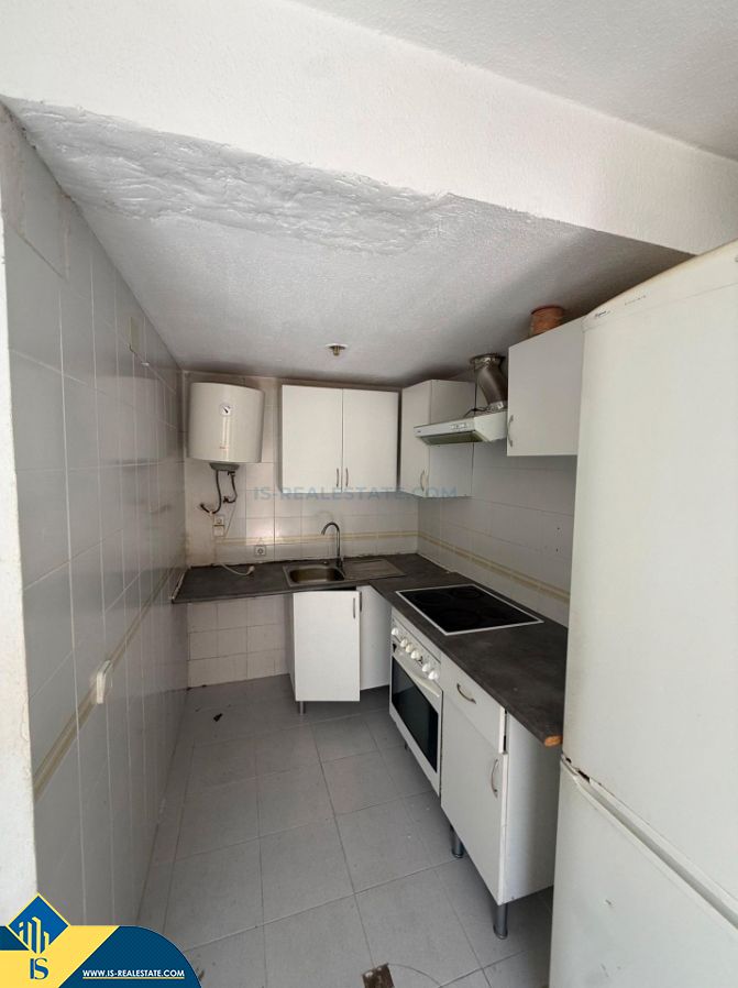Casa para reformar, en la provincia de Alicante, en la ciudad de Torrevieja. 2 habitaciones | 55 m² | 2 kilómetros del m - foto 6