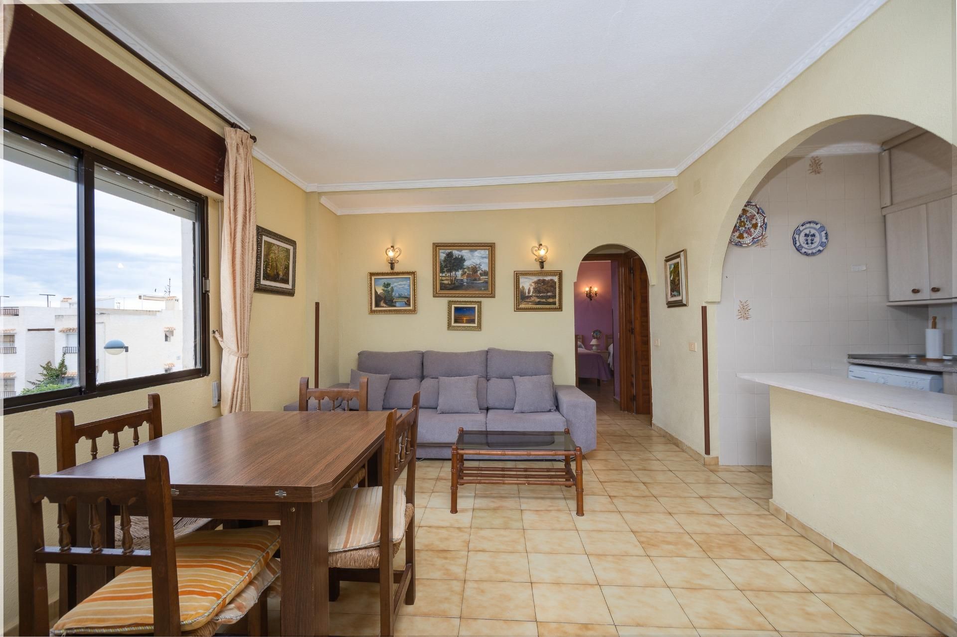Descubre tu nuevo hogar en este apartamento situado en la primera planta del exclusivo residencial Balcón de Lomas. Con - foto 4