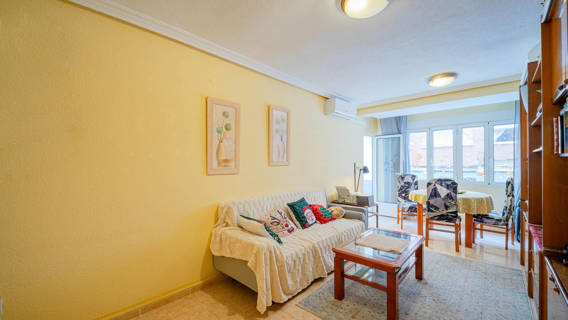 Les presentamos este apartamento funcional, ubicado en la calle Maldonado 2, una de las zonas más céntricas y prácticas - foto 4