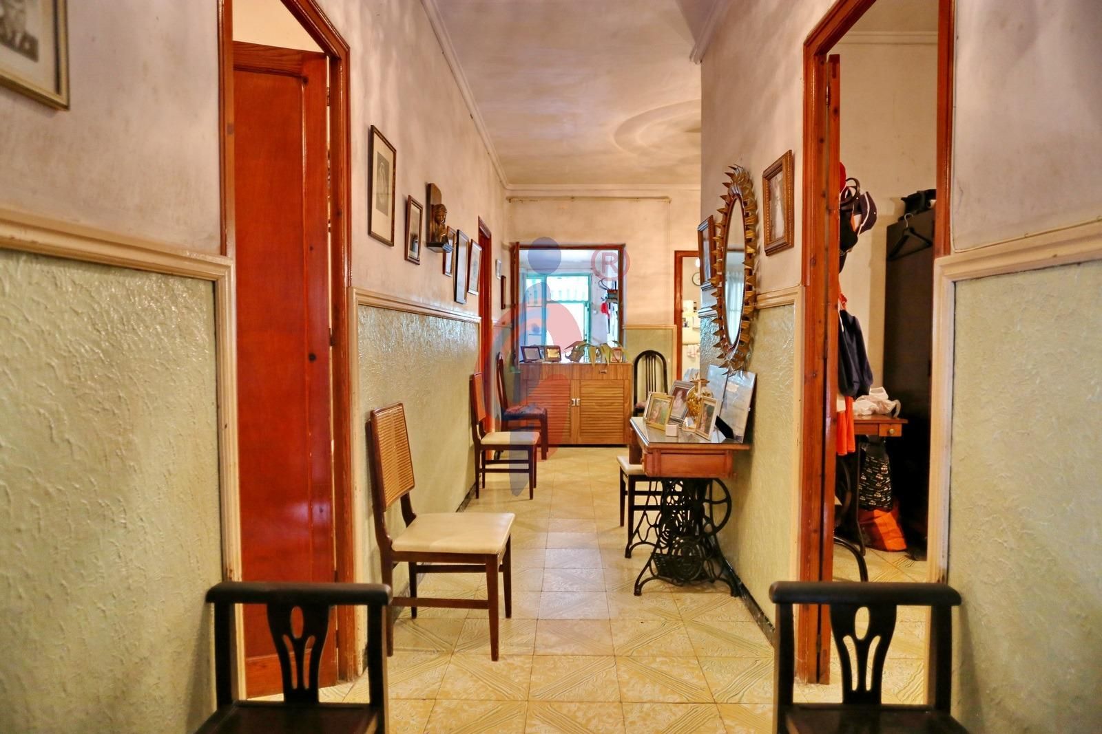 CGI Inmobiliaria presenta esta vivienda unifamiliar ubicada en la calle principal de Guardamar del Segura, con acceso de - foto 5