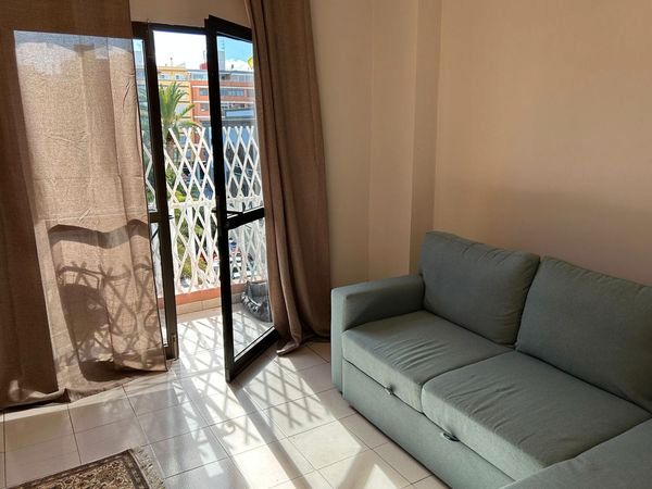¡Descubre tu nuevo hogar en el corazón de la ciudad! Este encantador piso de 75 m², ubicado en la Calle Plaza La Feria 3 - foto 4