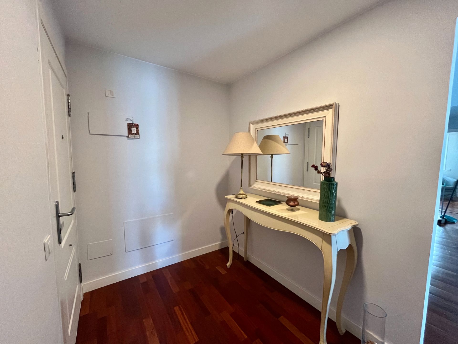 Descubre tu nuevo hogar a menos de 1 minuto del paseo de La Puntilla - Canteras. Este espectacular piso de 88 metros úti - foto 3