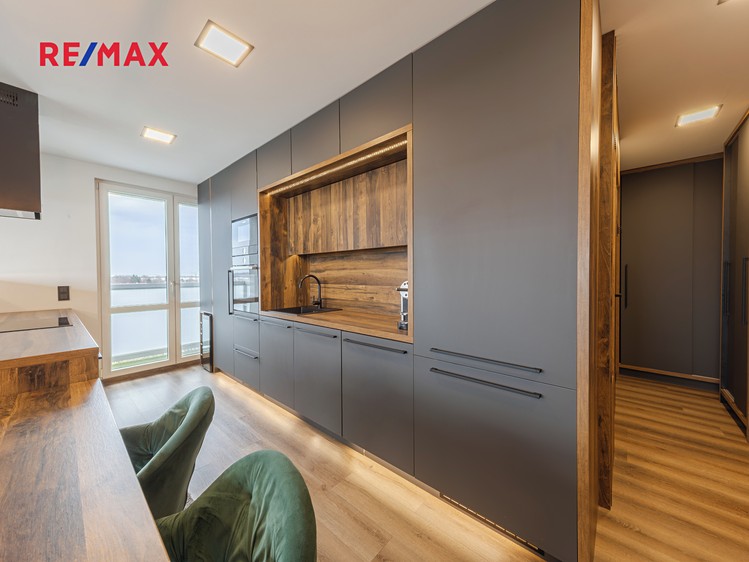 Prodej bytu 3+kk 63 m² - foto 2